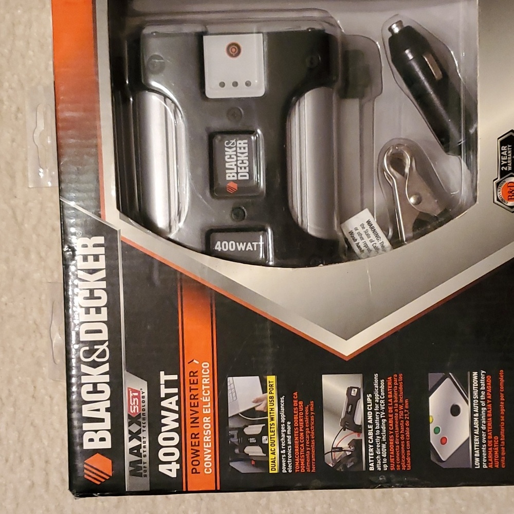 Black & Decker Power Inverter 400 Watt MAXX SST Factory Sealed